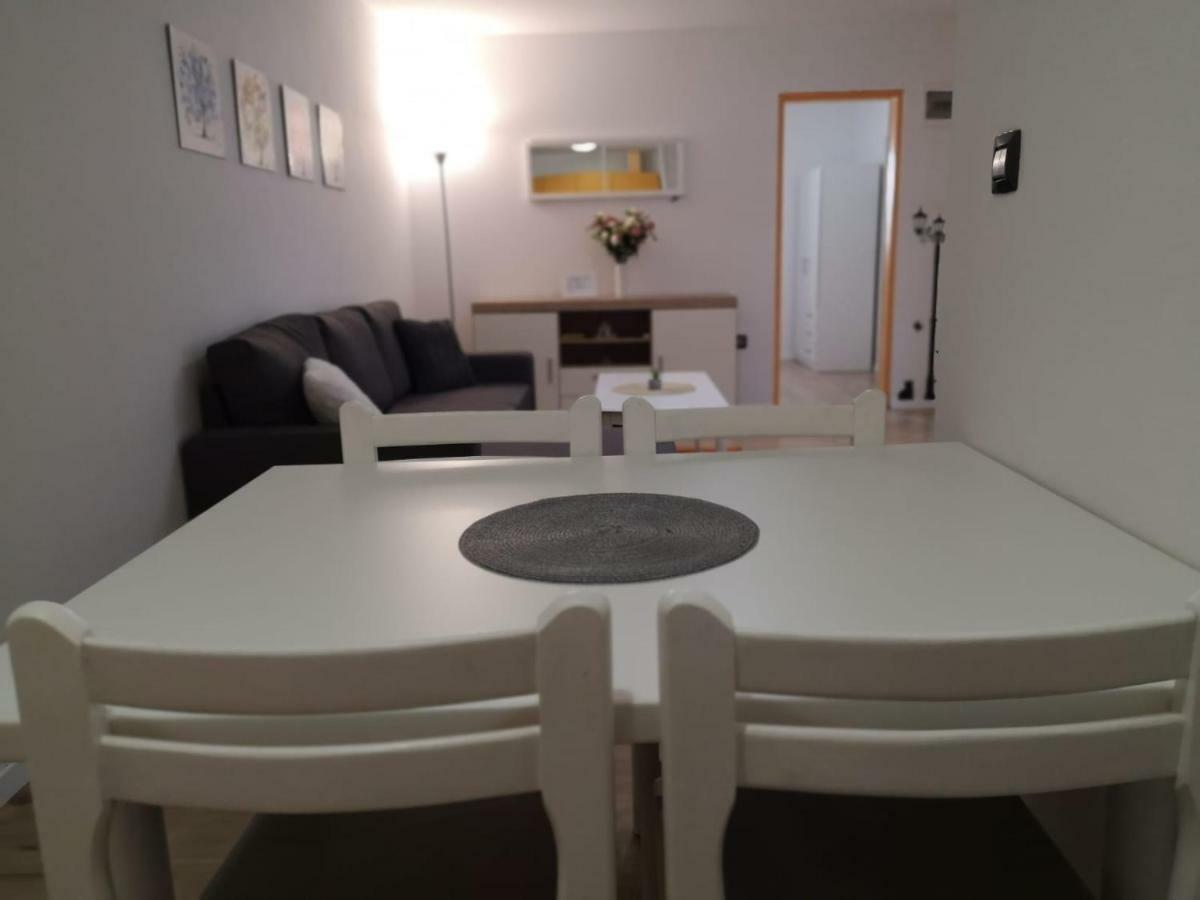 Apartment Asja Old City Center พูลา ภายนอก รูปภาพ