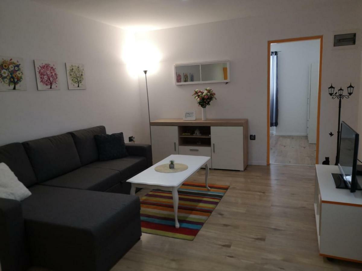 Apartment Asja Old City Center พูลา ภายนอก รูปภาพ