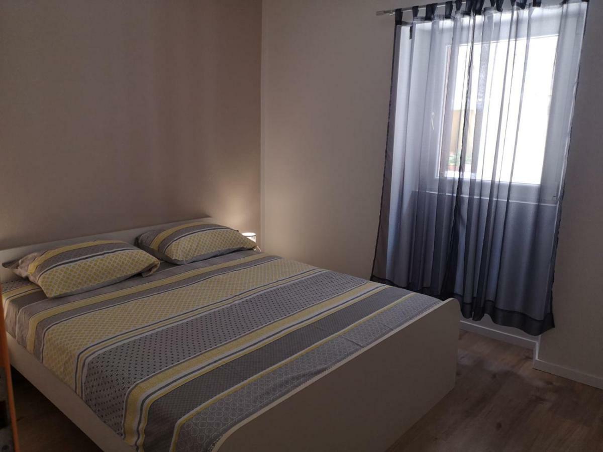 Apartment Asja Old City Center พูลา ภายนอก รูปภาพ