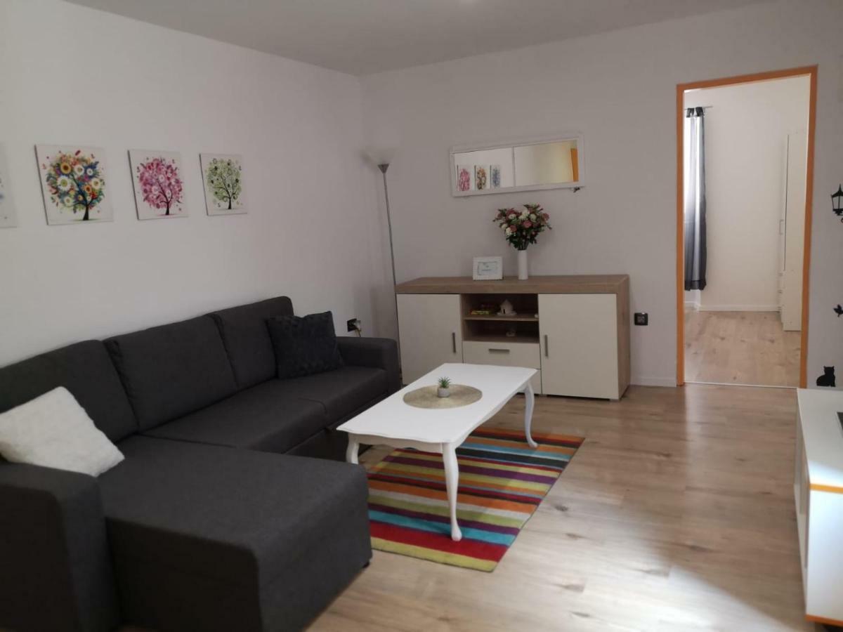Apartment Asja Old City Center พูลา ภายนอก รูปภาพ