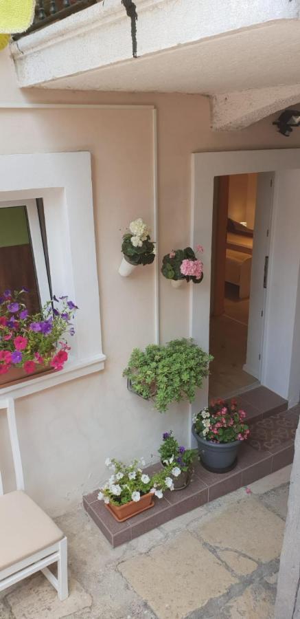 Apartment Asja Old City Center พูลา ภายนอก รูปภาพ