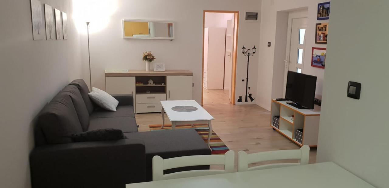 Apartment Asja Old City Center พูลา ภายนอก รูปภาพ